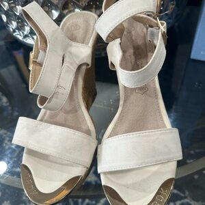 DbDk Fashion Cream Wedge Sandals with Gold Toe Detail